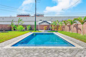 1026 MEADOWLAWN DRIVE, ST PETERSBURG, FL 33702 - MLS#MFRTB8492404