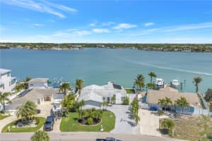 6984 SHORE DRIVE, ST PETERSBURG, FL 33707 - MLS#MFRTB8492407