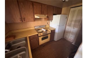 3840 LAKE DRIVE, TAMPA, FL 33614 - MLS#MFRTB8492415