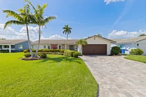 1971 MASSACHUSETTS AVENUE, ST PETERSBURG, FL 33703 - MLS#MFRTB8492503