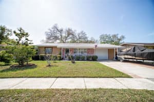 989 8th Ave Ne, LARGO