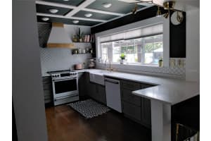 6332 11TH AVENUE, GULFPORT, FL 33707 - MLS#MFRTB8492592