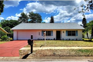 1637 Caledonia Dr, PALM HARBOR