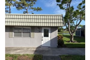 201 Kings Blvd #19, SUN CITY CENTER