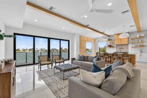 10201 GULF BOULEVARD, TREASURE ISLAND, FL 33706 - MLS#MFRTB8492702