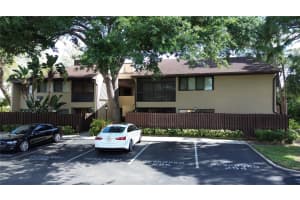 870 Village Lake Ter N #101, ST PETERSBURG