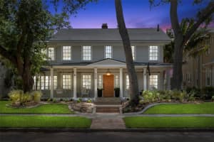 516 17TH AVENUE, ST PETERSBURG, FL 33704 - MLS#MFRTB8492813