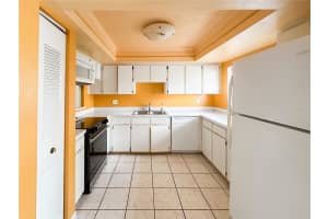 3710 GREENERY COURT, TAMPA, FL 33618 - MLS#MFRTB8492903