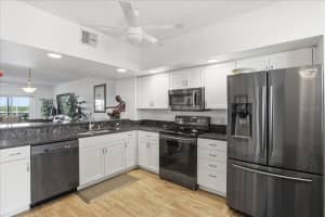 6425 SHORELINE DRIVE, ST PETERSBURG, FL 33708 - MLS#MFRTB8492968