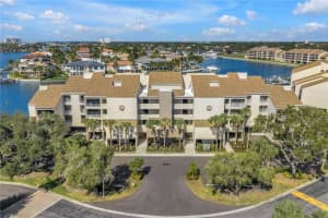 2795 KIPPS COLONY DRIVE, ST PETERSBURG, FL 33707 - MLS#MFRTB8493098