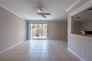 6860 WHITMAN COURT, SARASOTA, FL 34243 - MLS#MFRTB8493215