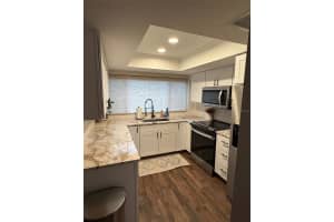 6206 GREENLEAF LANE, TAMPA, FL 33617 - MLS#MFRTB8493234