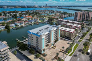 125 ISLAND WAY, CLEARWATER BEACH, FL 33767 - MLS#MFRTB8493239