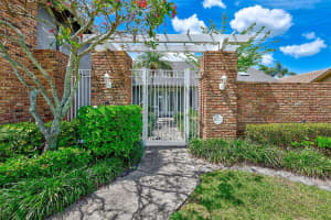 10976 HARBORSIDE DRIVE, LARGO, FL 33773 - MLS#MFRTB8493287