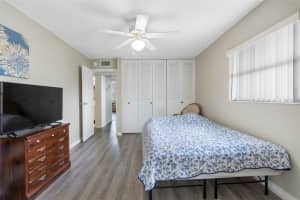 1801 BEDFORD LANE, SUN CITY CENTER, FL 33573 - MLS#MFRTB8493311