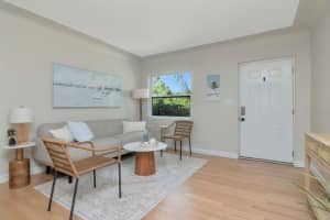 5132 OXFORD AVENUE, ST PETERSBURG, FL 33710 - MLS#MFRTB8493353