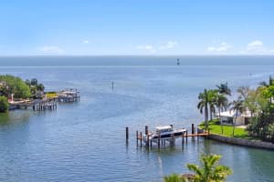 1325 SNELL ISLE BOULEVARD, ST PETERSBURG, FL 33704 - MLS#MFRTB8493384