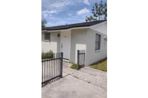 5204 45TH STREET, TAMPA, FL 33610 - MLS#MFRTB8493444