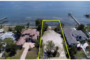 5926 BAHAMA SHORES DRIVE, ST PETERSBURG, FL 33705 - MLS#MFRTB8493525