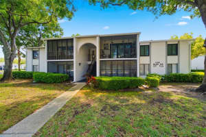 1135 PINE RIDGE CIRCLE, TARPON SPRINGS, FL 34688 - MLS#MFRTB8493534