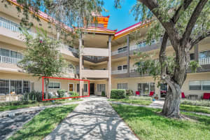 2402 ECUADORIAN WAY, CLEARWATER, FL 33763 - MLS#MFRTB8493589