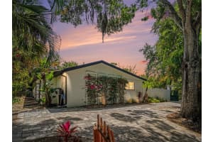 4050 TURKS CAP PLACE, SARASOTA, FL 34234 - MLS#MFRTB8493607