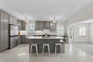 6931 GRANDE VISTA WAY, ST PETERSBURG, FL 33707 - MLS#MFRTB8493614