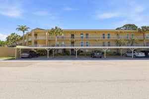 225 COUNTRY CLUB DRIVE, LARGO, FL 33771 - MLS#MFRTB8493620