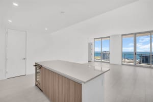 400 CENTRAL AVENUE, ST PETERSBURG, FL 33701 - MLS#MFRTB8493807