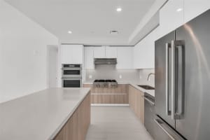 400 CENTRAL AVENUE, ST PETERSBURG, FL 33701 - MLS#MFRTB8493807
