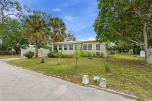 104 52ND AVENUE PLAZA, BRADENTON, FL 34207 - MLS#MFRTB8493811