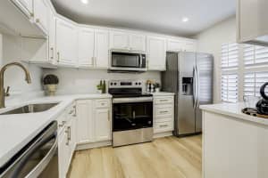 460 PAULA DRIVE, DUNEDIN, FL 34698 - MLS#MFRTB8493822