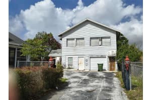 15 LAKE HOWARD DRIVE, WINTER HAVEN, FL 33880 - MLS#MFRTB8493899