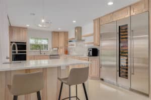 3932 VERSAILLES DRIVE, TAMPA, FL 33634 - MLS#MFRTB8494019