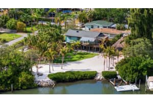 2700 44th St S, GULFPORT