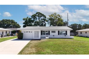 8977 140TH WAY, SEMINOLE, FL 33776 - MLS#MFRTB8494145