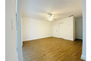 305 WELLINGTON COURT, TAMPA, FL 33604 - MLS#MFRTB8494195