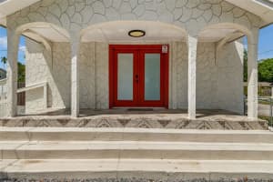 1814 FREMONT AVENUE, TAMPA, FL 33607 - MLS#MFRTB8494316