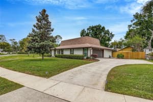 13313 GOLF CREST CIRCLE, TAMPA, FL 33618 - MLS#MFRTB8494334