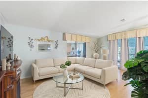 1537 DORAL CIRCLE, LADY LAKE, FL 32159 - MLS#MFRTB8494337