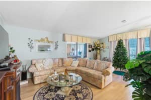 1537 DORAL CIRCLE, LADY LAKE, FL 32159 - MLS#MFRTB8494337