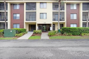 13602 VILLAGE DRIVE, TAMPA, FL 33618 - MLS#MFRTB8494368