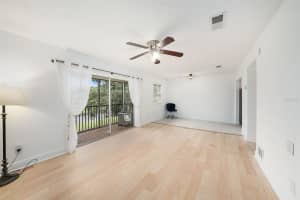 13725 JUNIPER BLOSSOM DRIVE, TAMPA, FL 33618 - MLS#MFRTB8494402