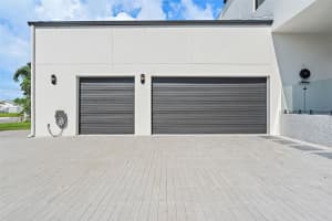 585 DOLPHIN AVENUE, ST PETERSBURG, FL 33705 - MLS#MFRTB8494467