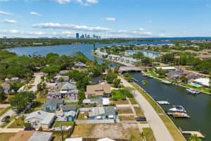 4005 SUNRISE DRIVE, ST PETERSBURG, FL 33705 - MLS#MFRTB8494555
