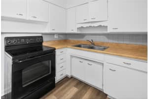 1232 WOODLAND AVENUE, LAKELAND, FL 33801 - MLS#MFRTB8494576