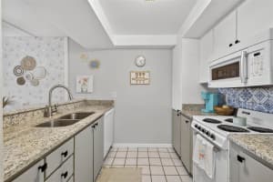 2614 COVE CAY DRIVE, CLEARWATER, FL 33760 - MLS#MFRTB8494589