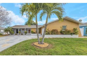 8909 118TH WAY, SEMINOLE, FL 33772 - MLS#MFRTB8494642