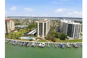 690 ISLAND WAY, CLEARWATER BEACH, FL 33767 - MLS#MFRTB8494691