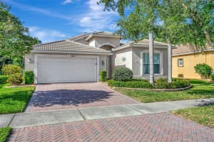 16022 GOLDEN LAKES DRIVE, WIMAUMA, FL 33598 - MLS#MFRTB8494765